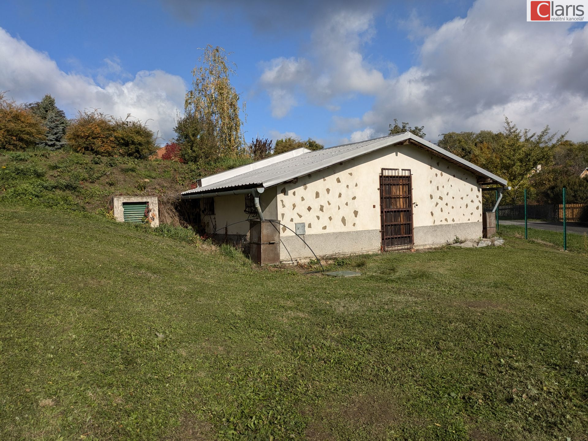Prodej pozemku s vinným sklepem v Pohořílkách - obrázek č.3