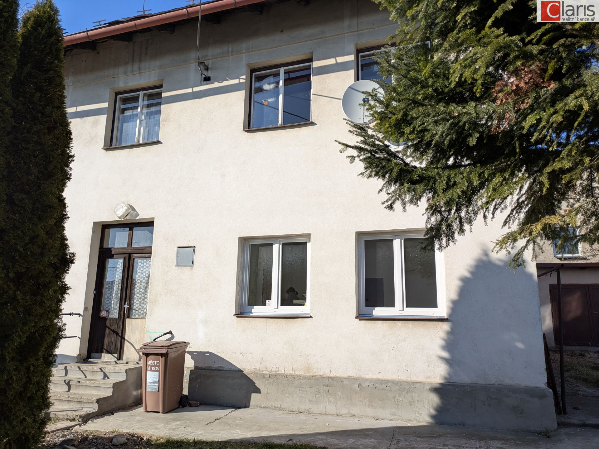 Prodej bytu 4+1 v rodinném domě včetně garáže Vítkov - titulní obrázek