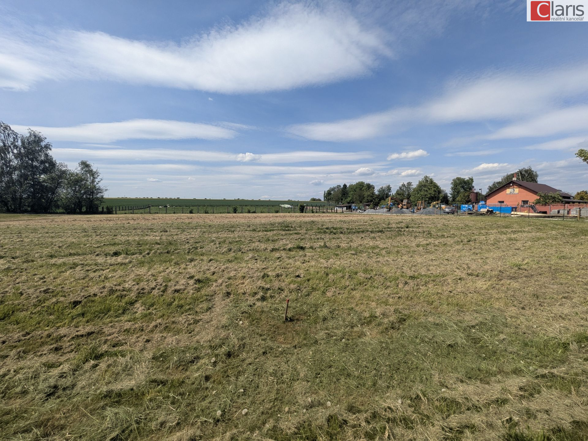 Prodej stavebního pozemku 1280 m2 Bartošovice - titulní obrázek