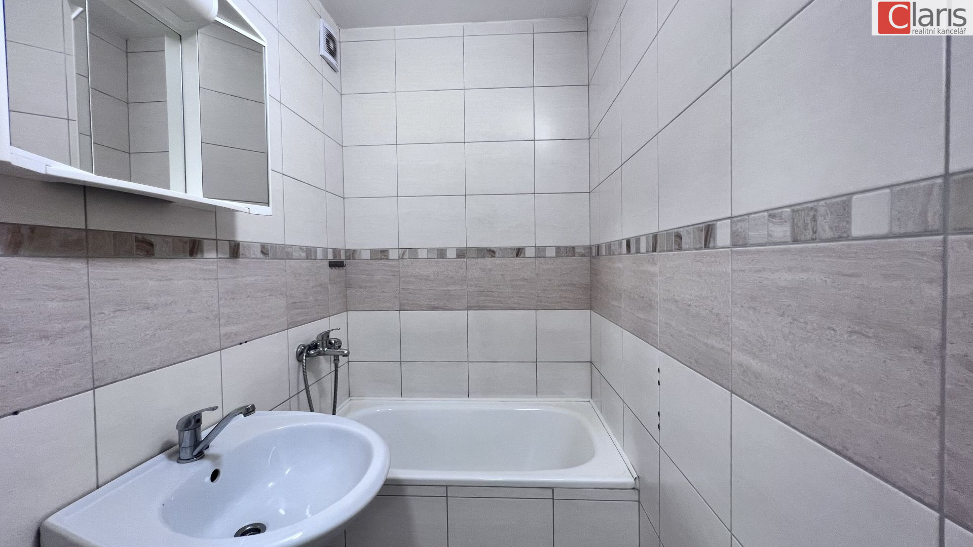 Pronájem 1+1 Příbor, ul Pionýrů - titulní obrázek