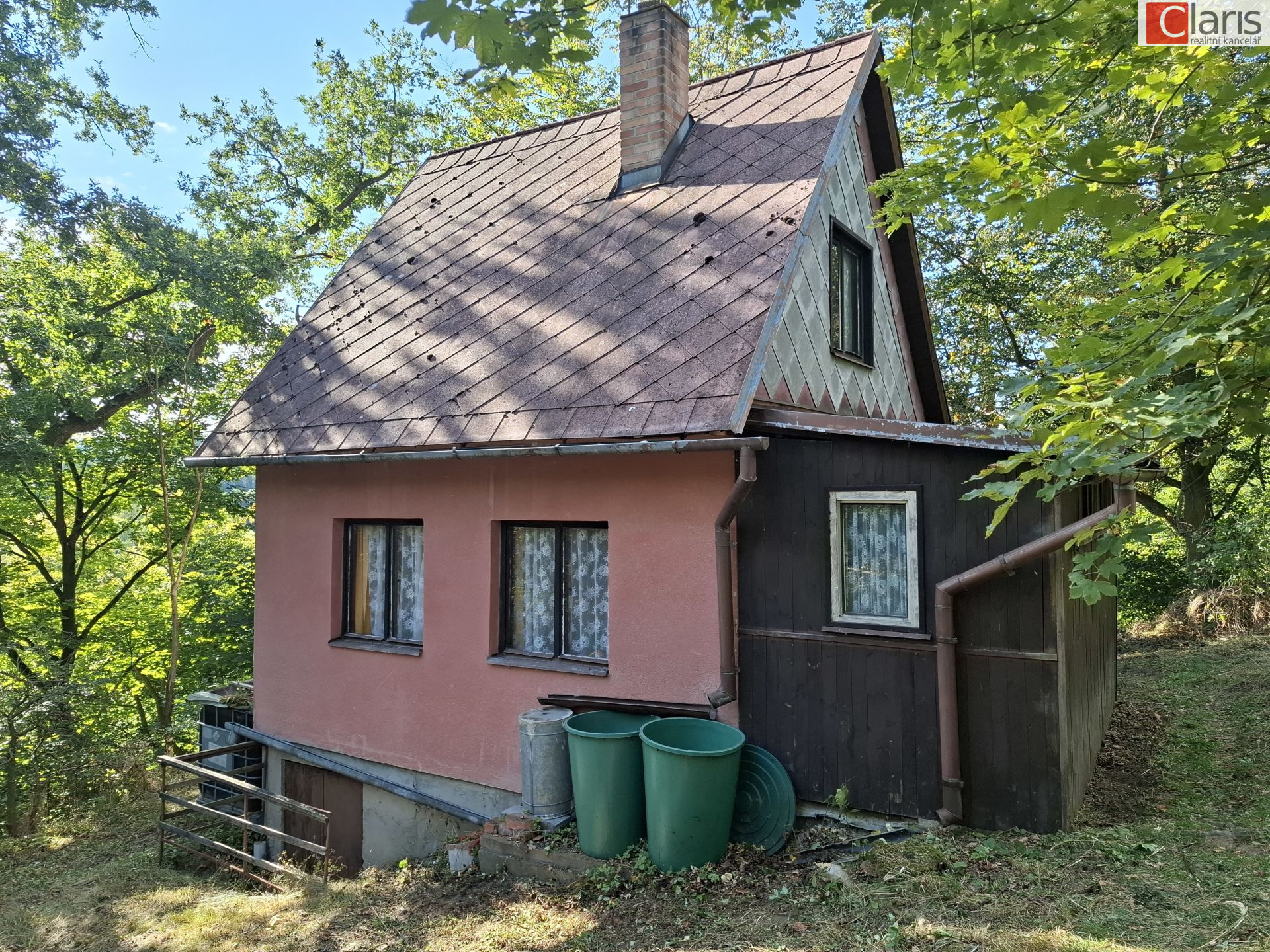 Prodej rekreační chaty Číchov s pozemky - titulní obrázek